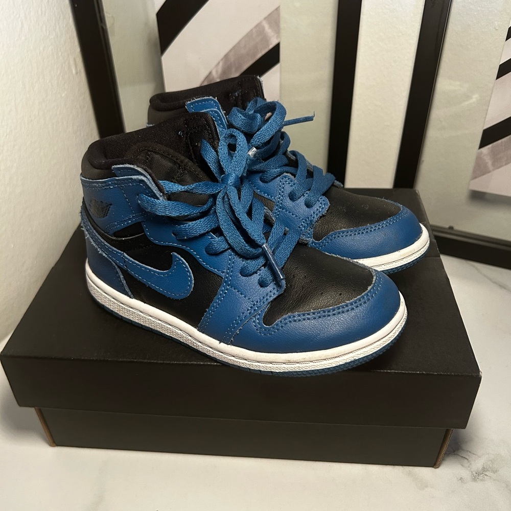 High top sneakers